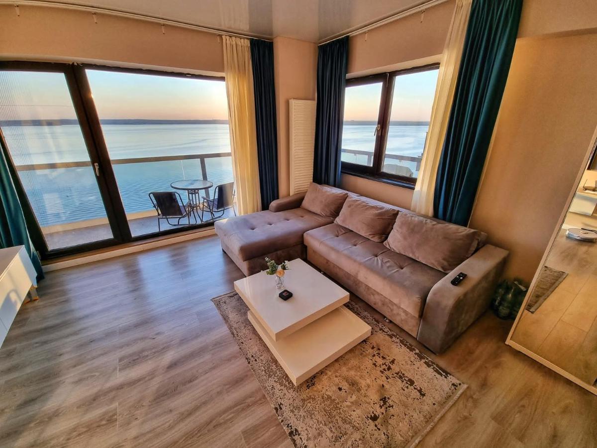 Marcony Boutique Apartments Mamaia Buitenkant foto