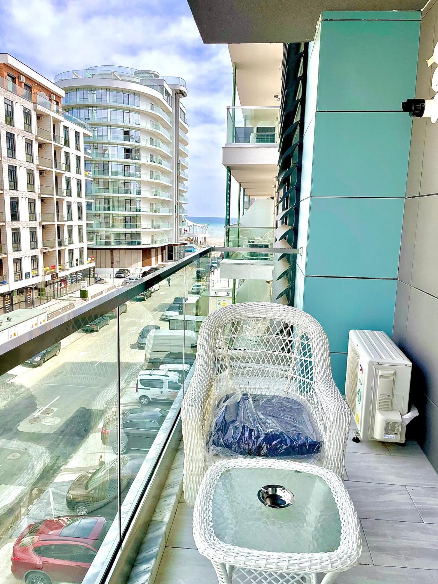 Marcony Boutique Apartments Mamaia Buitenkant foto