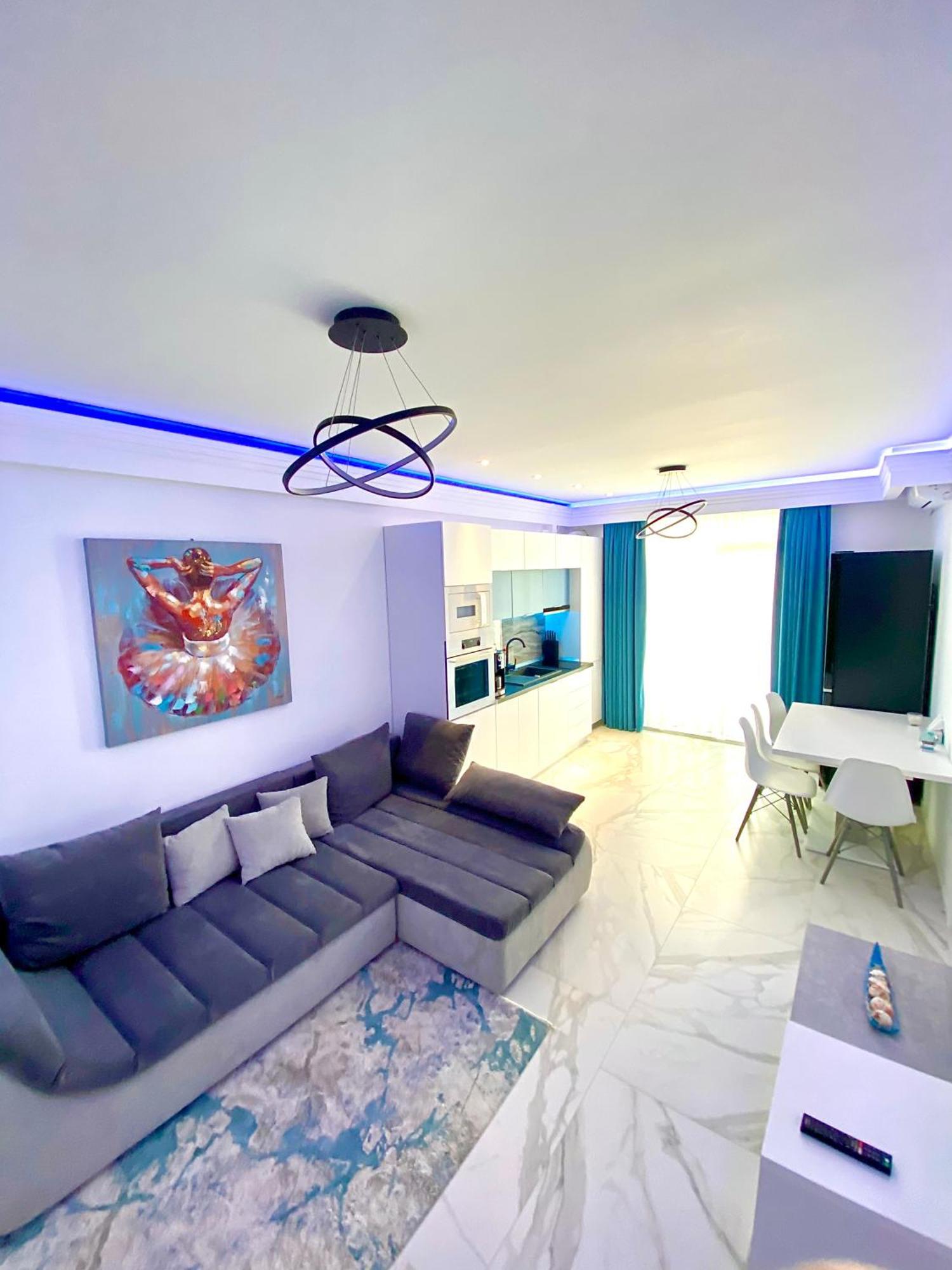 Marcony Boutique Apartments Mamaia Buitenkant foto