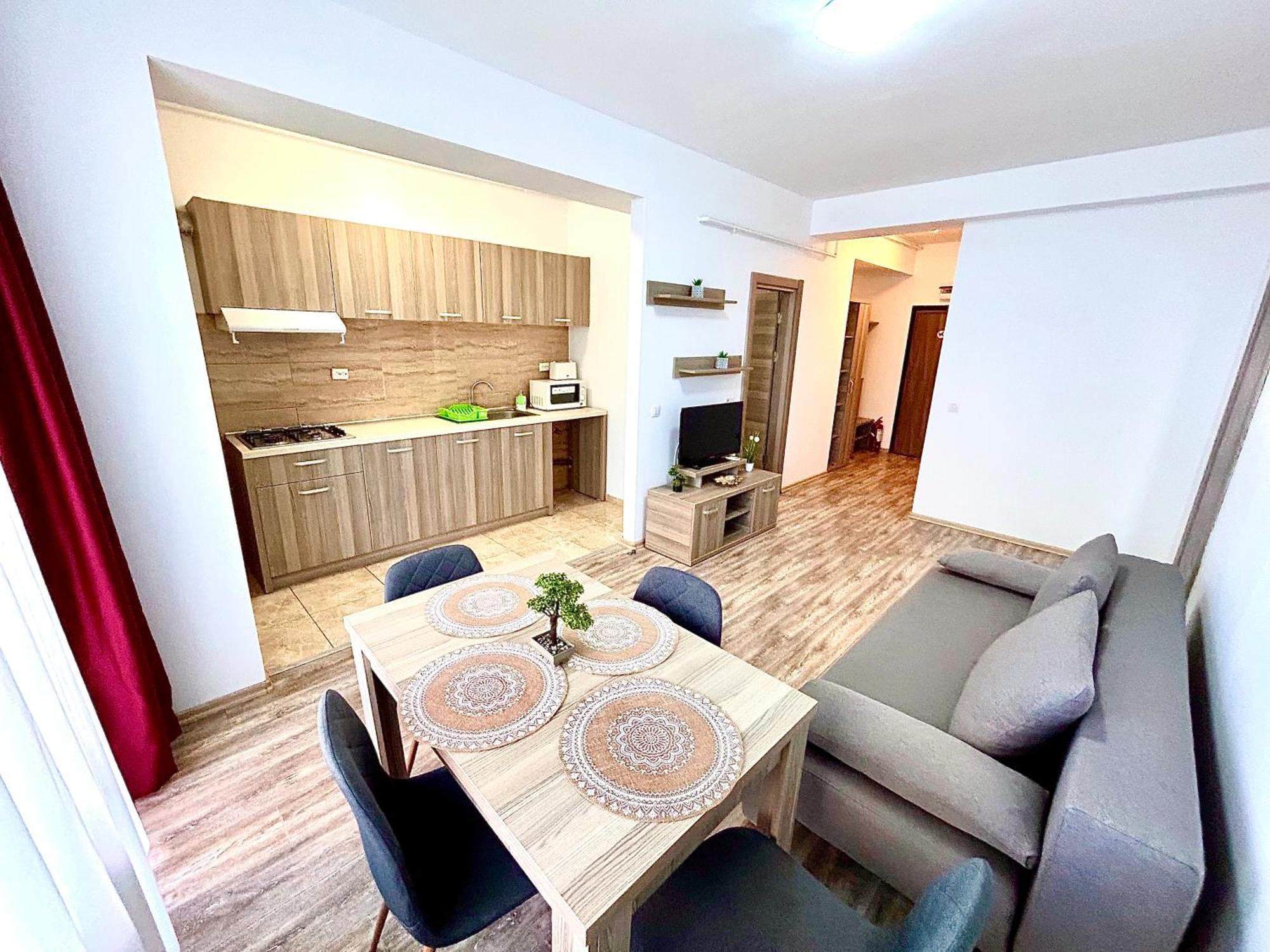 Marcony Boutique Apartments Mamaia Buitenkant foto