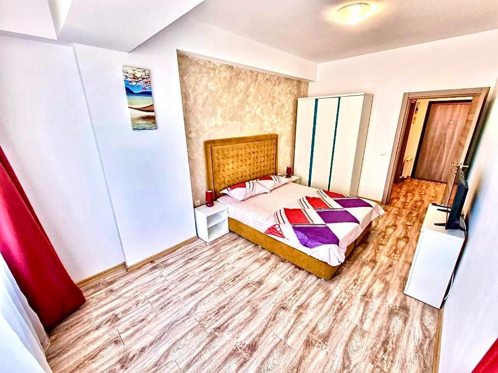 Marcony Boutique Apartments Mamaia Buitenkant foto