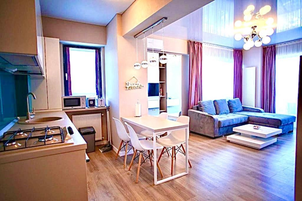 Marcony Boutique Apartments Mamaia Buitenkant foto