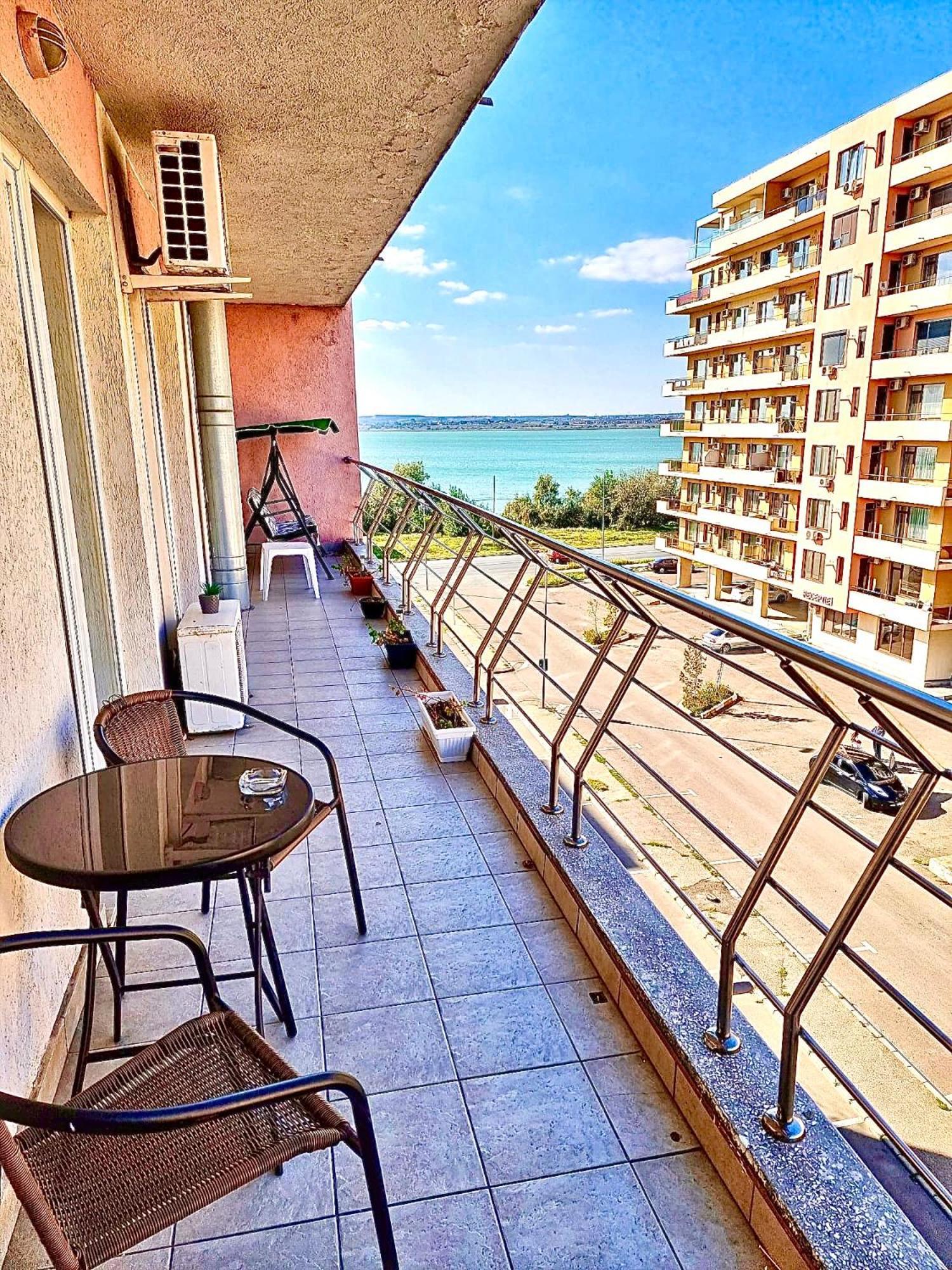 Marcony Boutique Apartments Mamaia Buitenkant foto