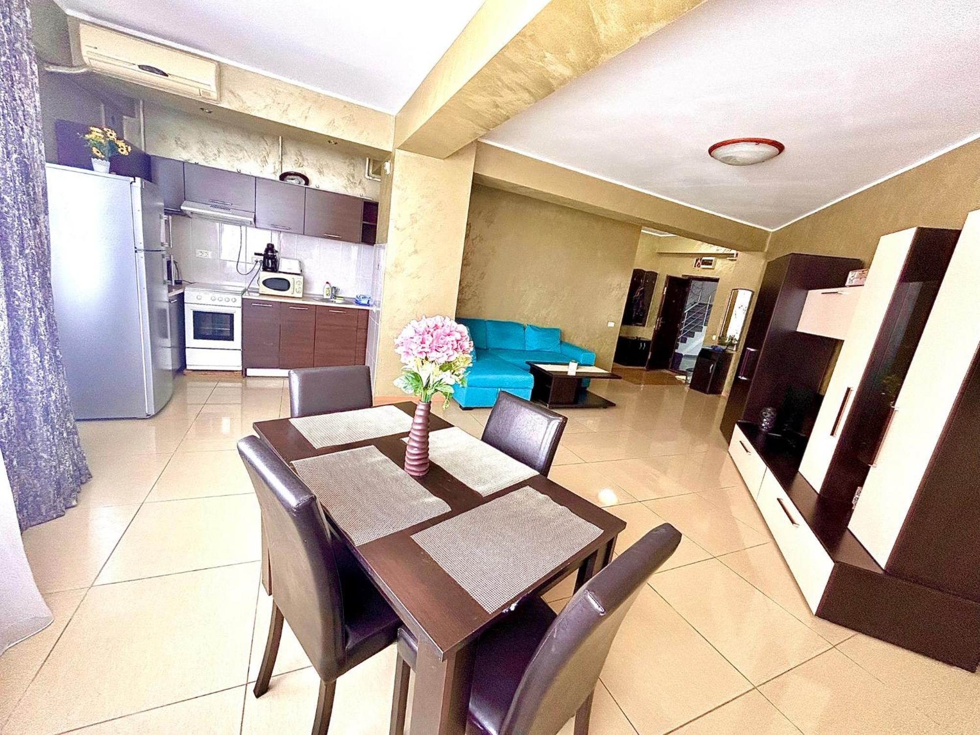 Marcony Boutique Apartments Mamaia Buitenkant foto