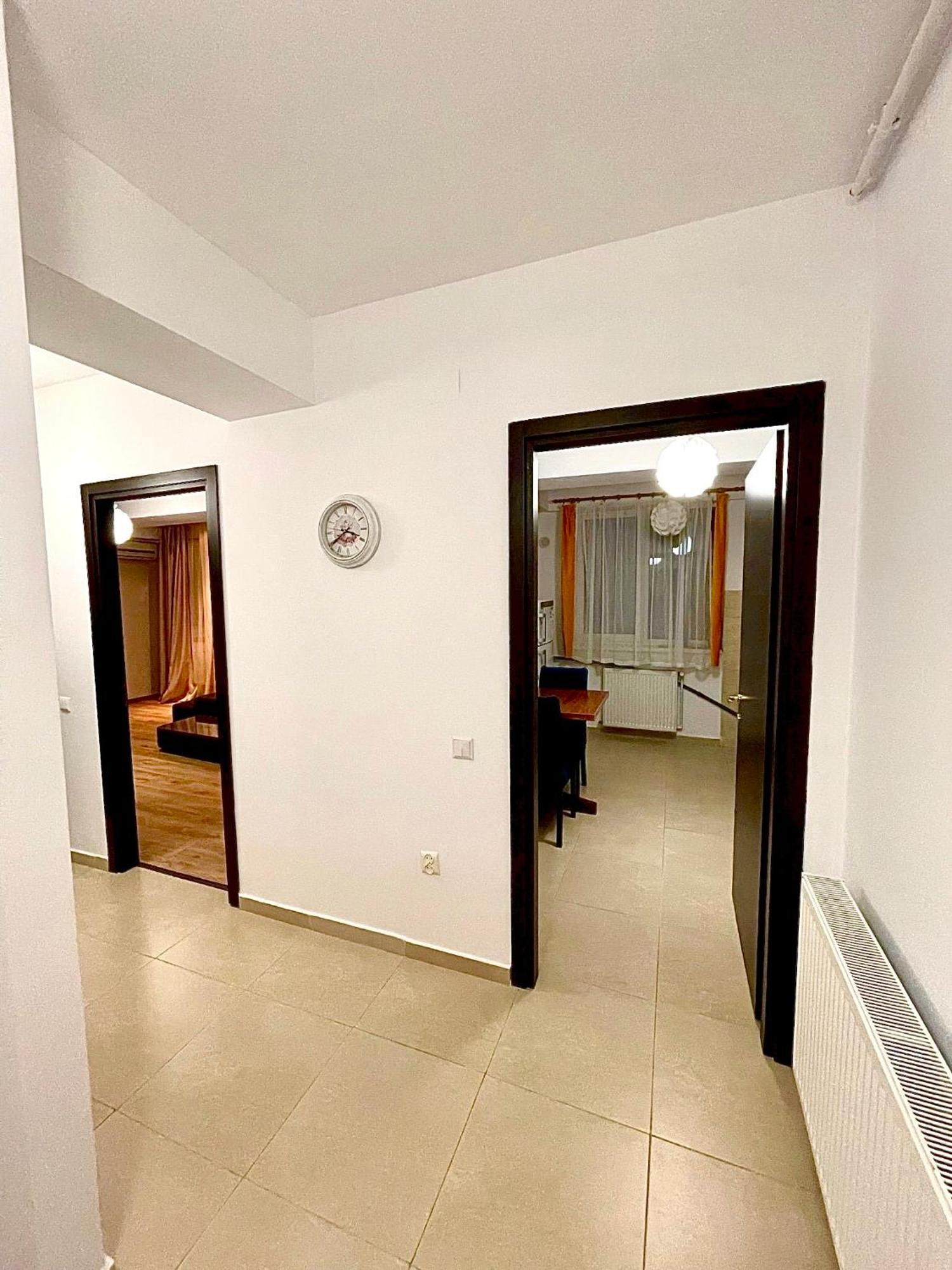Marcony Boutique Apartments Mamaia Buitenkant foto